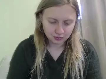 scartit — coat off #feet #blonde #bigboobs #girlnextdoor #nolush [11 tokens remaining]