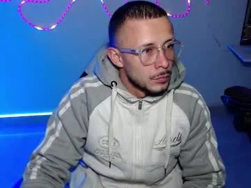 Freechat sebastian_025 on Chaturbate
