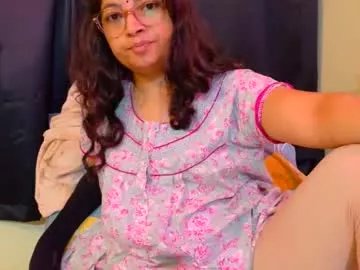 Freechat sexyniharika on Chaturbate
