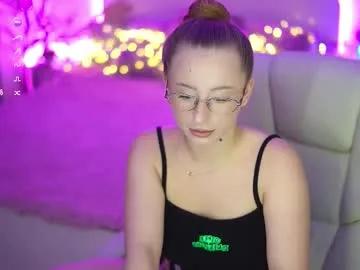 Freechat silverrmoon on Chaturbate