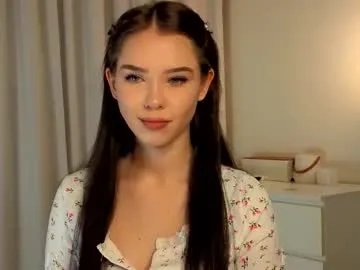 Away slyshypie on Chaturbate