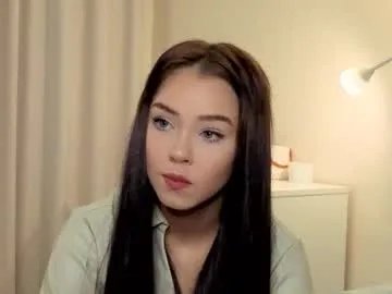 Away slyshypie on Chaturbate