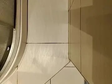 small_1986 on Chaturbate