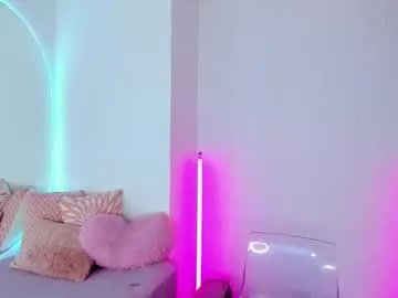 Freechat stella__white on Chaturbate