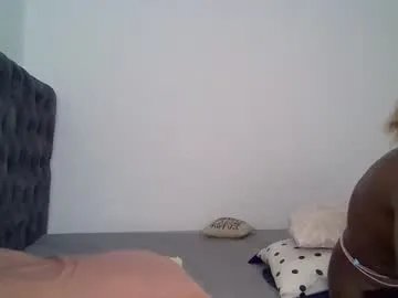 Freechat tempting_tiah on Chaturbate