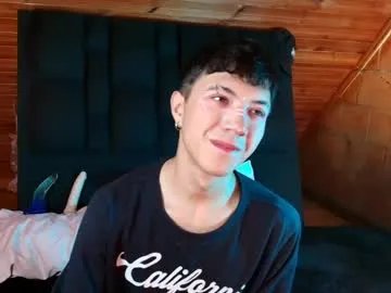 Freechat thiago_n_sam on Chaturbate