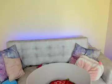 Freechat tiny_cora on Chaturbate