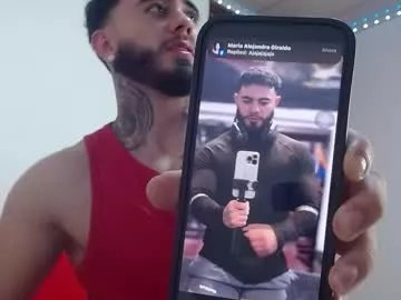 Freechat tommyblessd1 on Chaturbate