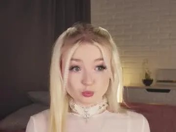 Freechat twinklefluff on Chaturbate