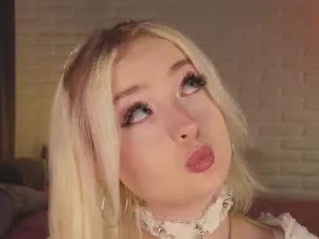 Freechat twinklefluff on Chaturbate