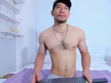 Freechat tyagoroberts on Chaturbate