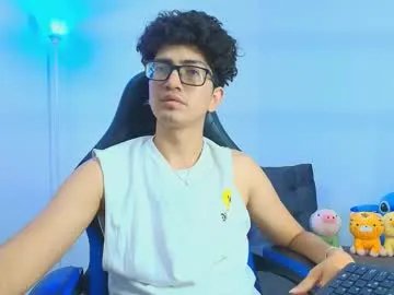 Freechat tylerwhiite_ on Chaturbate