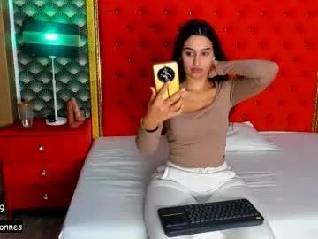 Freechat valleriejonnes on Chaturbate