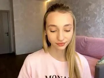 Freechat velvethonerkamp on Chaturbate