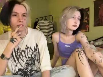 veryraretwins on Chaturbate