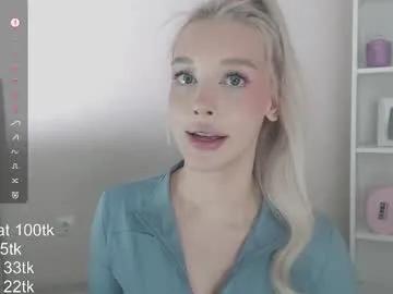 Freechat vickyfuckingdoll on Chaturbate