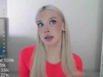 Freechat vickyfuckingdoll on Chaturbate