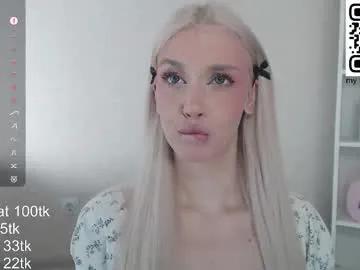 Freechat vickyfuckingdoll on Chaturbate