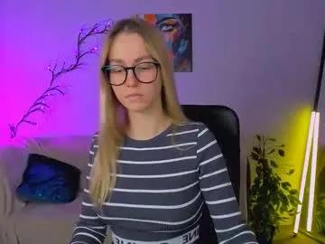 victoria_pretty_ — GOAL: show panties [333 tokens remaining] Welcome to my room! #brunette #shy #tease #cute  #18