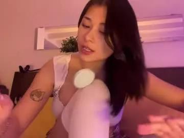 Freechat vietwhhore on Chaturbate