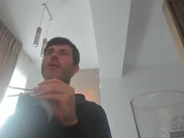 Freechat whisperoflust on Chaturbate