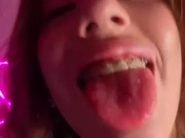 winnierabsatt on Chaturbate