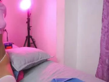 Freechat yuyi_cam on Chaturbate