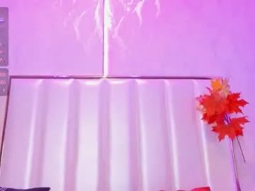 Freechat zarahfoster on Chaturbate