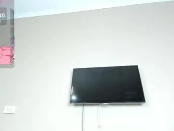 Freechat zirael_swan on Chaturbate