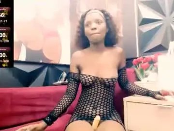 Freechat zuzu_angel on Chaturbate