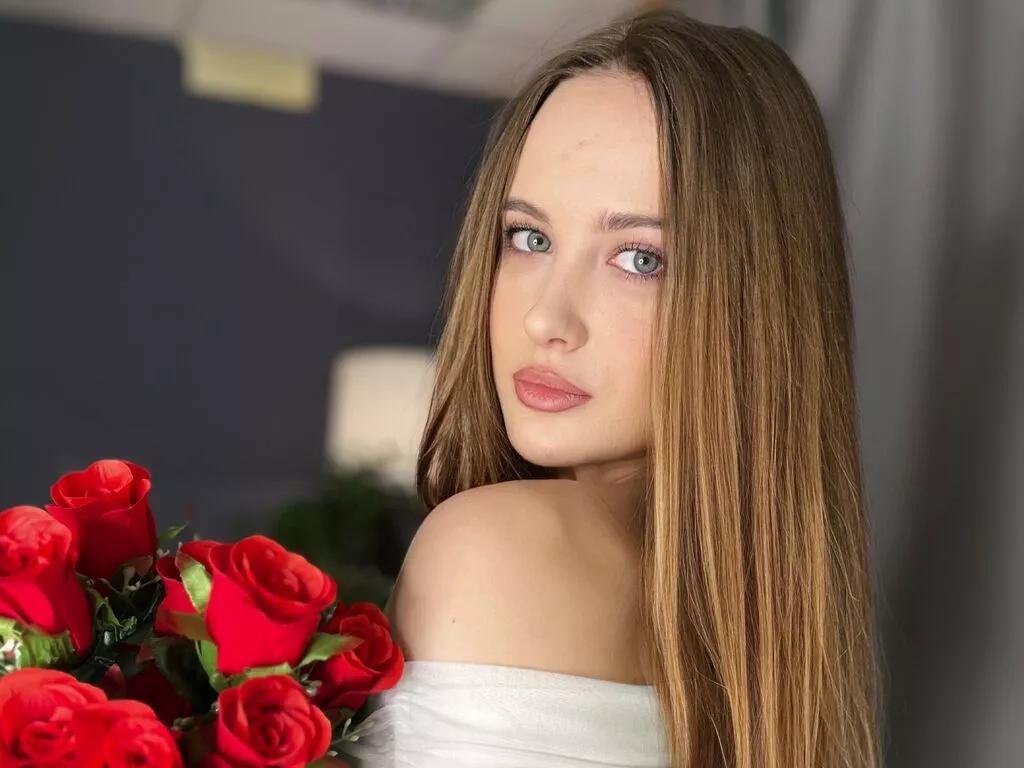AlbertaClem —  Flirtatious spirit who loves music and exploring the creative world. Anything that inspires me holds a special place in my heart.  Passionate about fitness and hitting the gym to stay active.  Cooking is my love language---whipping up...
