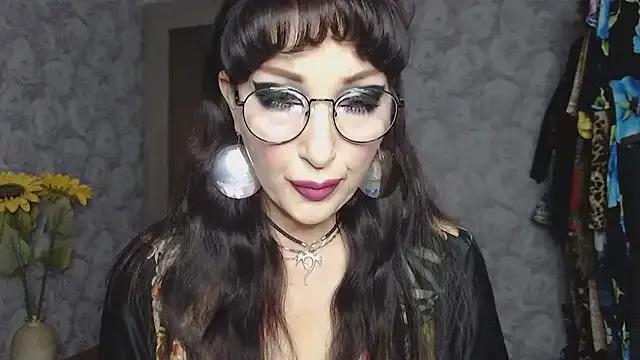 Aziza1 on StripChat 