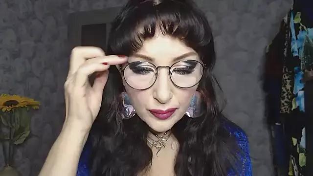 Aziza1 on StripChat 