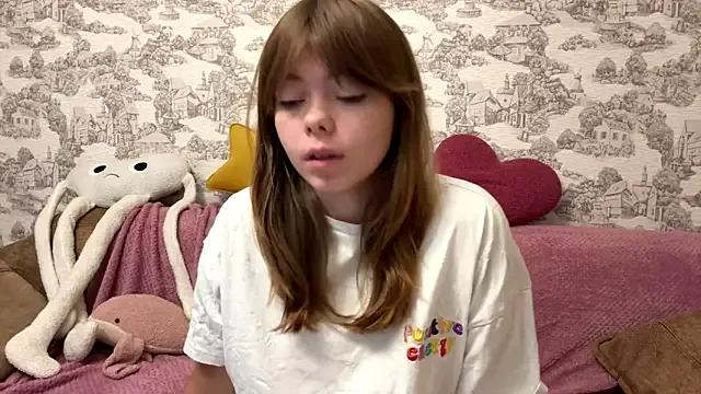 CoralinaEastoy — Freechat on StripChat