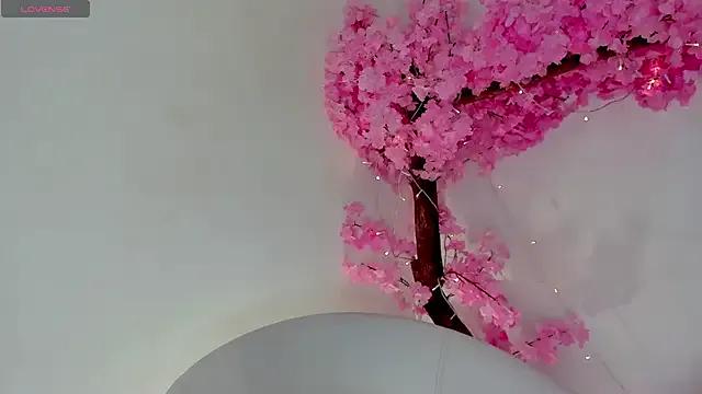 Doll_Isa_ — Freechat on StripChat