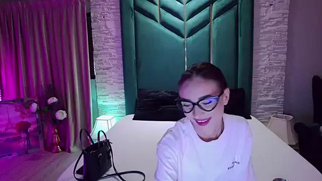 FeetVibe — 50 shades of RED - Last tipper