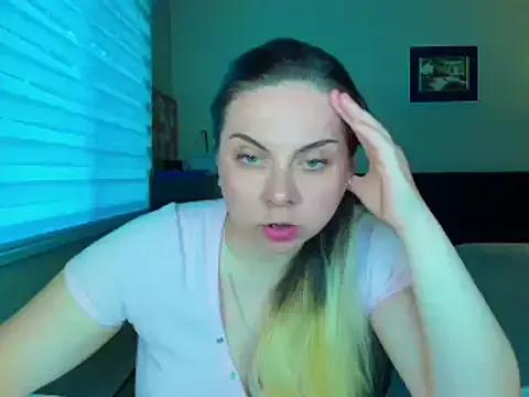 HappyIva on StripChat 