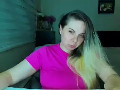 HappyIva on StripChat 