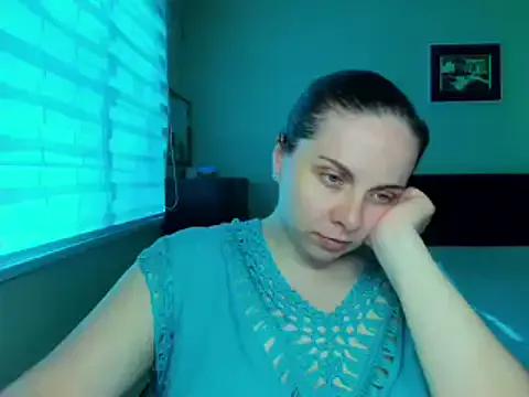 HappyIva on StripChat 