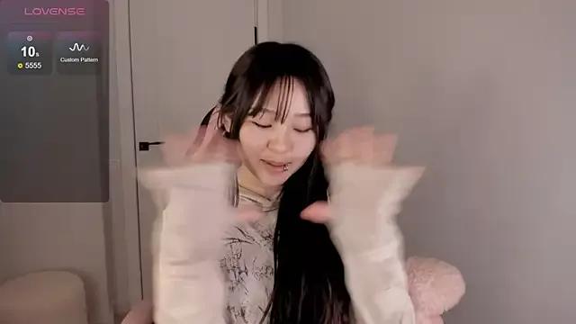 hee_young11 on StripChat 