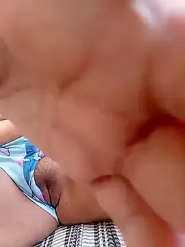 hotmom33 — Squirt outdoors
