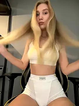 MariaTull — dildo in pussy
