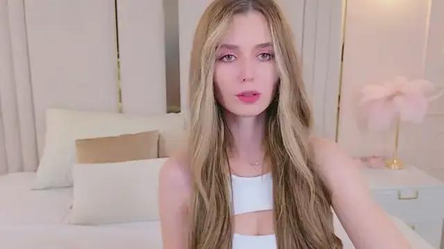 MarybethSnow — Group on StripChat