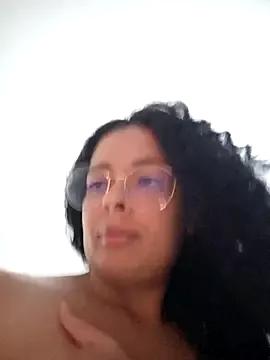 NinaSweet2 on StripChat 