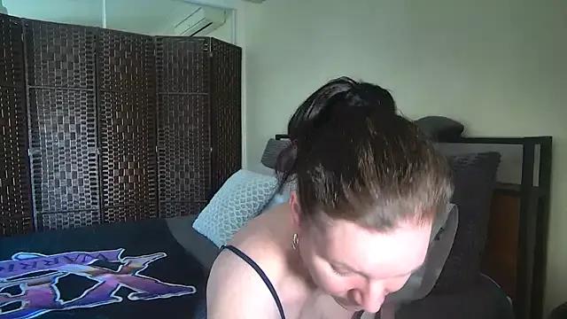 PlayfulcurvyyMilf — Happy Vibes  Happy Thoughts
