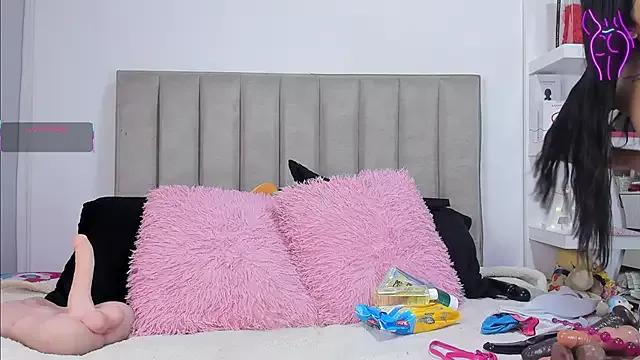 Queen_Antonella_Oficial on StripChat 
