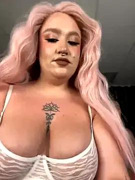 RollingGirls — FINGERING HER PUSSY
