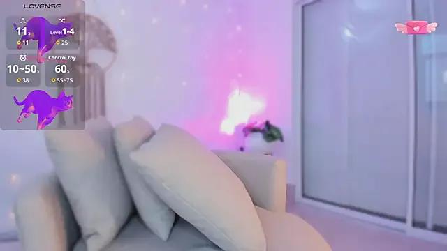 salma_isawwii — Spit on tits + rub 