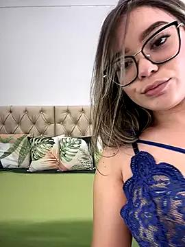 ShyNotSorryXXX —  RIDING DILDO 