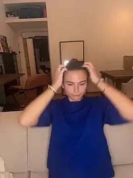 SophiiaStarr —  Show My Boobs 5min 